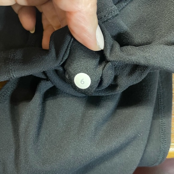 Lululemon Gather & Crow Crop  Full-On Luon in Black 6 - Picture 6 of 6